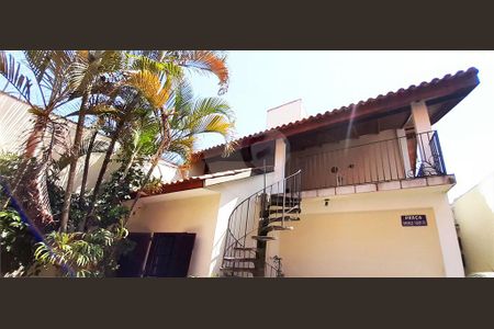 Casa à venda com 230m², 4 quartos e 10 vagas