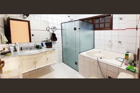 Casa à venda com 230m², 4 quartos e 10 vagas