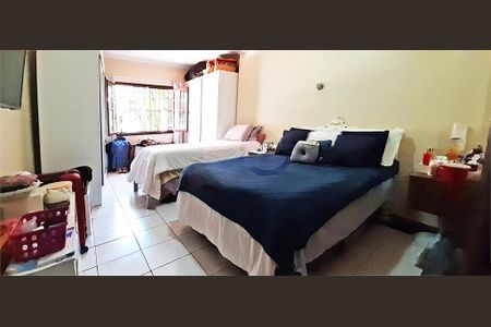 Casa à venda com 230m², 4 quartos e 10 vagas