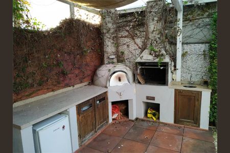 Casa à venda com 279m², 3 quartos e 3 vagas