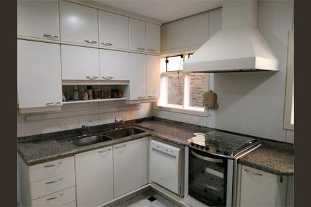 Casa à venda com 279m², 3 quartos e 3 vagas