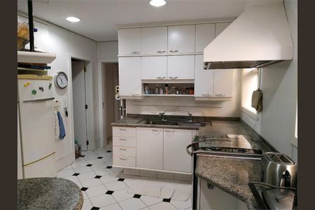 Casa à venda com 279m², 3 quartos e 3 vagas