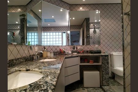 Casa à venda com 279m², 3 quartos e 3 vagas