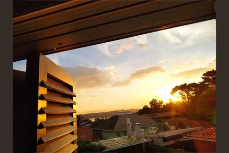 Casa à venda com 279m², 3 quartos e 3 vagas