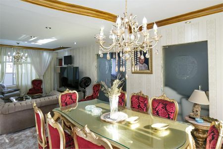 Casa à venda com 315m², 4 quartos e 5 vagas