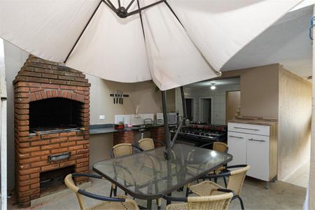 Casa à venda com 315m², 4 quartos e 5 vagas