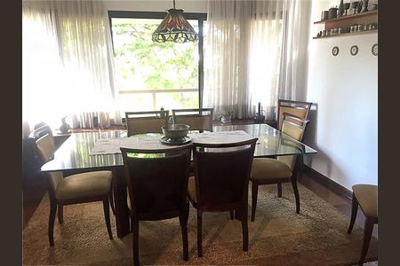 Apartamento à venda com 194m², 4 quartos e 3 vagas