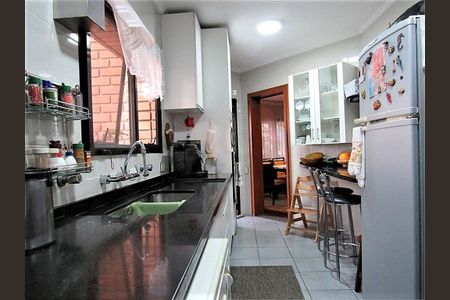 Apartamento à venda com 194m², 4 quartos e 3 vagas