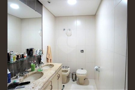 Apartamento à venda com 194m², 4 quartos e 3 vagas