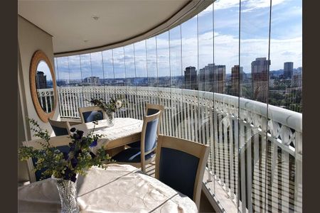 Apartamento à venda com 243m², 4 quartos e 4 vagas