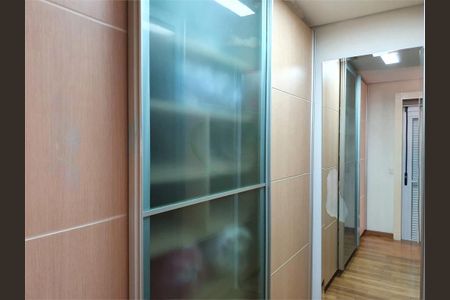 Apartamento à venda com 243m², 4 quartos e 4 vagas