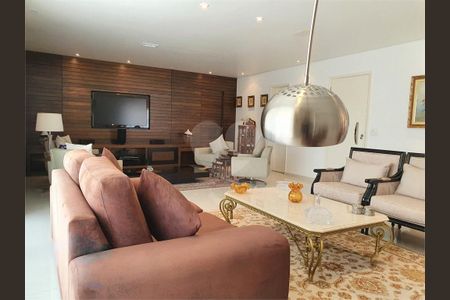 Apartamento à venda com 243m², 4 quartos e 4 vagas