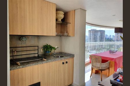 Apartamento à venda com 243m², 4 quartos e 4 vagas