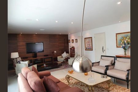 Apartamento à venda com 243m², 4 quartos e 4 vagas