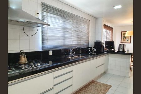 Apartamento à venda com 243m², 4 quartos e 4 vagas