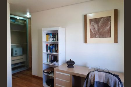 Apartamento à venda com 243m², 4 quartos e 4 vagas
