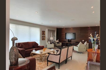 Apartamento à venda com 243m², 4 quartos e 4 vagas