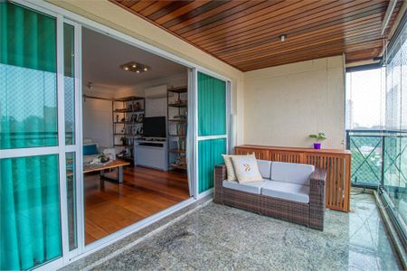 Apartamento à venda com 168m², 4 quartos e 4 vagas