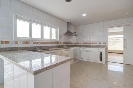 Casa à venda com 464m², 4 quartos e 4 vagas