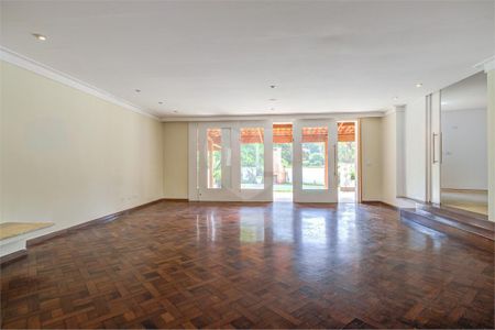 Casa à venda com 464m², 4 quartos e 4 vagas