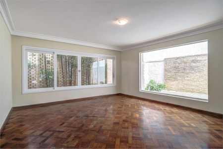 Casa à venda com 464m², 4 quartos e 4 vagas