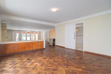 Casa à venda com 464m², 4 quartos e 4 vagas