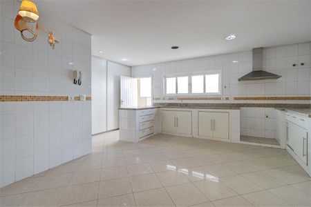 Casa à venda com 464m², 4 quartos e 4 vagas