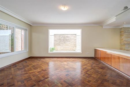 Casa à venda com 464m², 4 quartos e 4 vagas