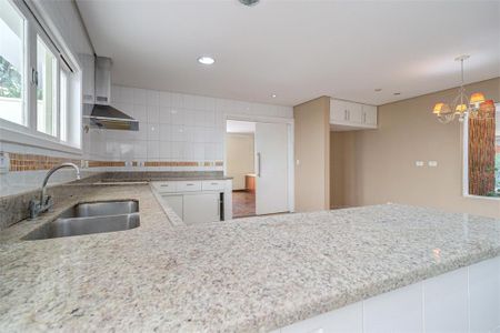 Casa à venda com 464m², 4 quartos e 4 vagas