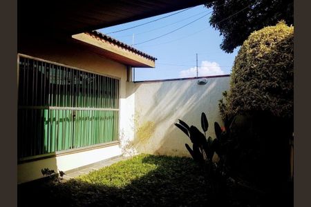 Casa à venda com 198m², 3 quartos e 4 vagas