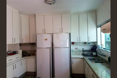 Casa à venda com 198m², 3 quartos e 4 vagas