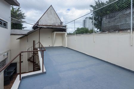 Casa à venda com 150m², 3 quartos e 3 vagas Casa à venda com 150m², 3 quartos e 3 vagasTerraço