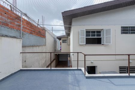 Casa à venda com 150m², 3 quartos e 3 vagas Casa à venda com 150m², 3 quartos e 3 vagasTerraço