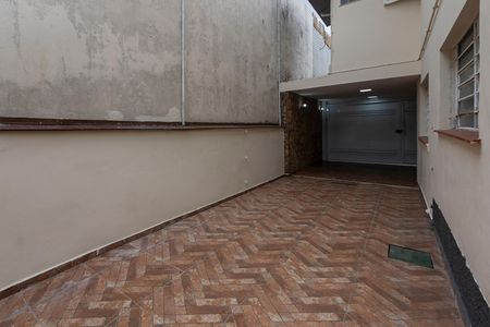 Casa à venda com 150m², 3 quartos e 3 vagas Casa à venda com 150m², 3 quartos e 3 vagasQuintal