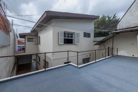 Casa à venda com 150m², 3 quartos e 3 vagas Casa à venda com 150m², 3 quartos e 3 vagasTerraço