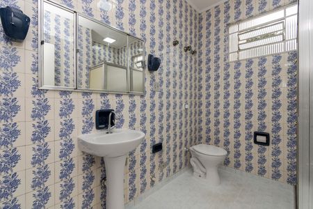 Casa à venda com 150m², 3 quartos e 3 vagas Casa à venda com 150m², 3 quartos e 3 vagasBanheiro