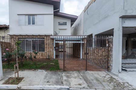 Casa à venda com 150m², 3 quartos e 3 vagas Casa à venda com 150m², 3 quartos e 3 vagasFachada