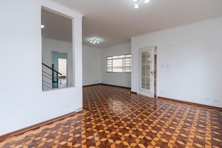 Casa à venda com 150m², 3 quartos e 3 vagas Casa à venda com 150m², 3 quartos e 3 vagasSala