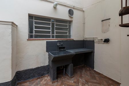 Casa à venda com 150m², 3 quartos e 3 vagas Casa à venda com 150m², 3 quartos e 3 vagasLavanderia