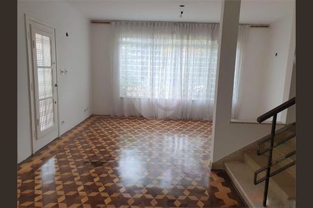 Casa à venda com 150m², 3 quartos e 3 vagas