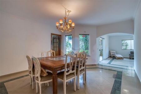 Casa à venda com 405m², 4 quartos e 5 vagas