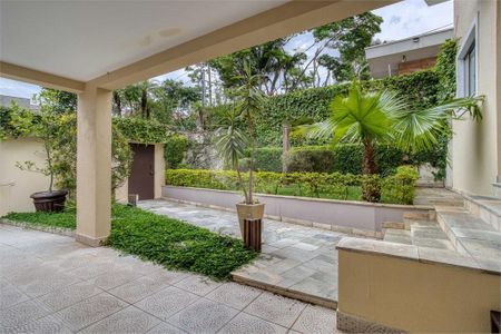 Casa à venda com 405m², 4 quartos e 5 vagas