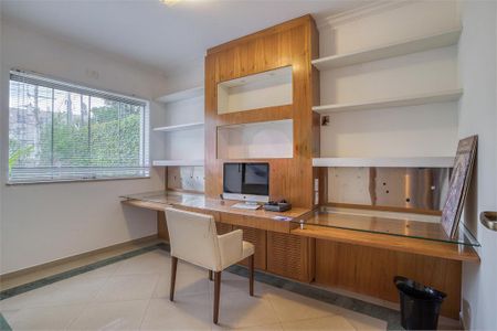 Casa à venda com 405m², 4 quartos e 5 vagas