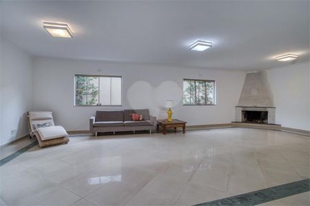 Casa à venda com 405m², 4 quartos e 5 vagas