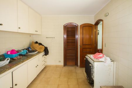 Casa à venda com 333m², 3 quartos e 3 vagas Casa à venda com 333m², 3 quartos e 3 vagasCozinha