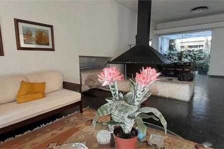 Casa à venda com 3 quartos, 203m² em Santo Amaro, São Paulo