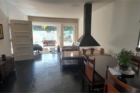 Casa à venda com 3 quartos, 203m² em Santo Amaro, São Paulo