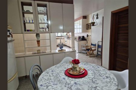 Apartamento à venda com 337m², 4 quartos e 3 vagas