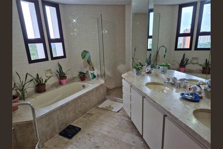 Apartamento à venda com 337m², 4 quartos e 3 vagas