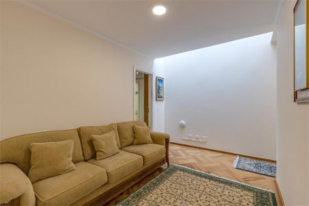 Casa à venda com 276m², 3 quartos e 4 vagas